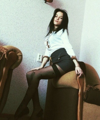 У меня есть все, чтобы сделать твои фантазии реальностью. 💋
Мои услуги широки и разнообразны: классический секс, оральный секс, анальный секс, эротический массаж - я готова исполнить все твои желания. 😈
У меня есть множество мягких и удобных игрушек, чтобы добавить интимную атмосферу в наше свидание. Мои круглые формы и соблазнительная улыбка дарят уверенность и наслаждение каждому мужчине. 😍
Отзывы о моих услугах говорят сами за себя - мои клиенты остаются полностью удовлетворены и счастливы. Только сделай шаг к мне, и я превратю самые сокровенные фантазии в реальность. 🌟
Ты можешь оценить мои прелести на фотографиях, чтобы увидеть, насколько я горячая и сногсшибательная. 📷
Я с нетерпением жду встречи с тобой, чтобы подарить тебе море удовольствия. Встретимся в Москве, чтобы насладиться вместе! 💕 Ольга